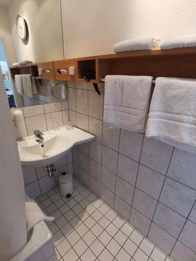 Max Hotel Duesseldorf Self-Check-In Eksteriør bilde