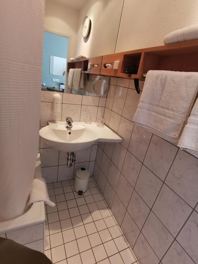 Max Hotel Duesseldorf Self-Check-In Eksteriør bilde