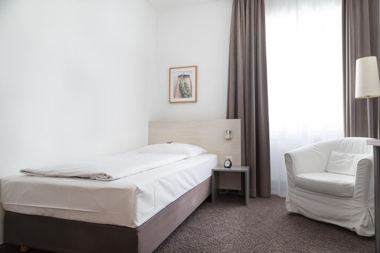 Max Hotel Duesseldorf Self-Check-In Eksteriør bilde