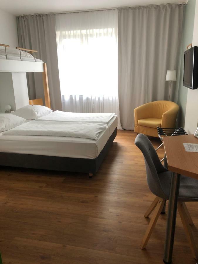 Max Hotel Duesseldorf Self-Check-In Eksteriør bilde