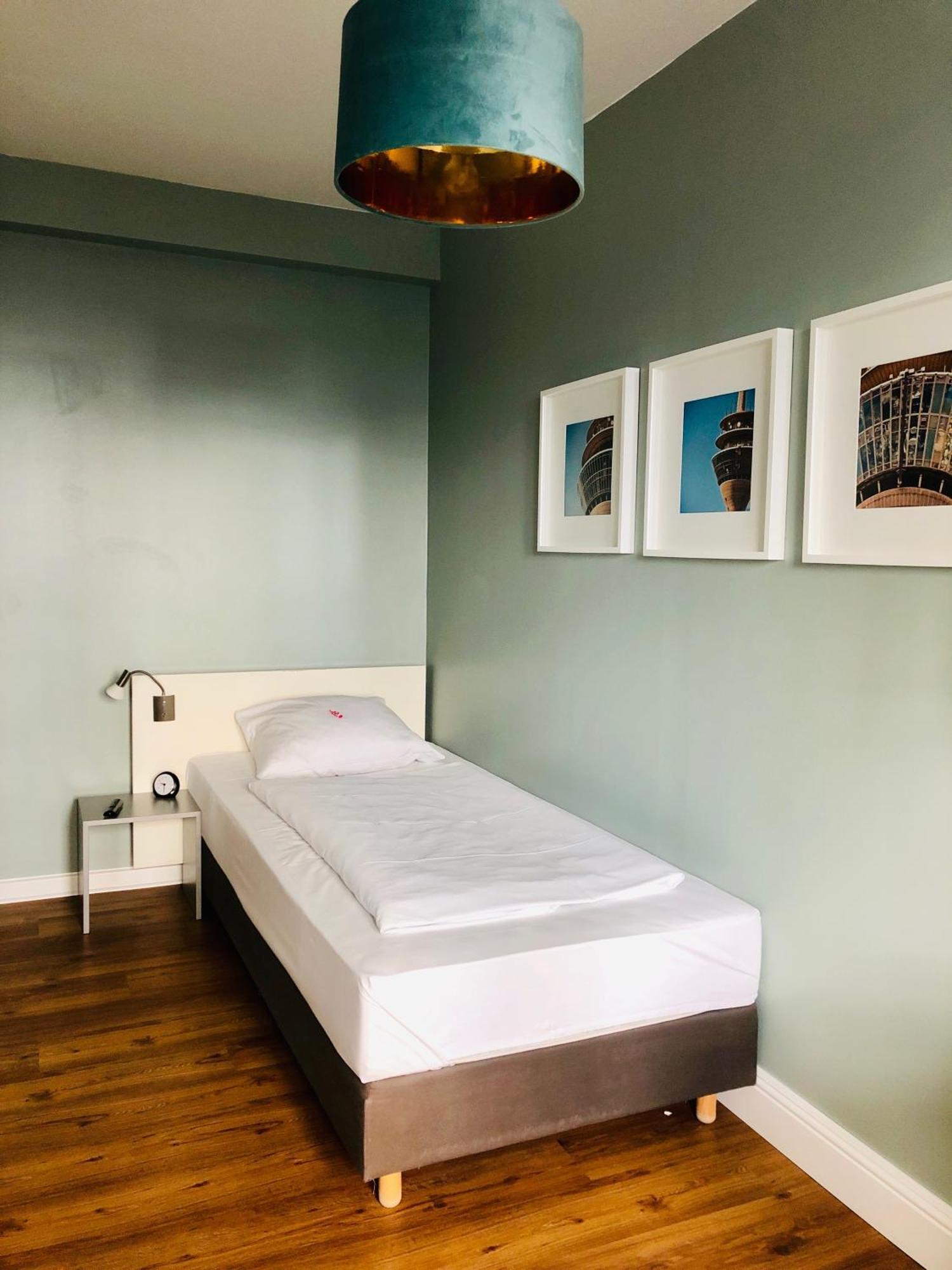 Max Hotel Duesseldorf Self-Check-In Eksteriør bilde